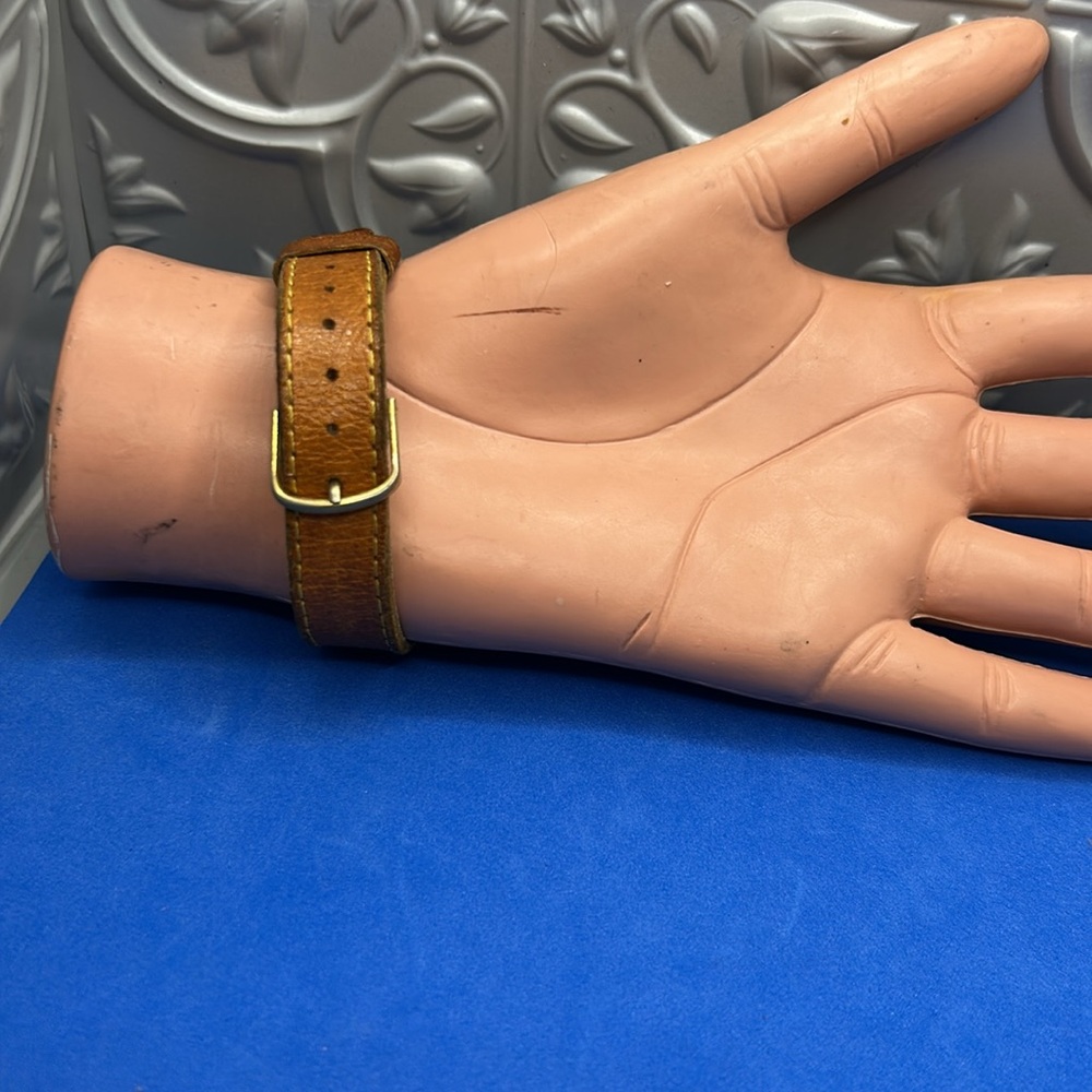Chopard Gold and Brown Women's Watch unsure if name - Picture 3 of 3